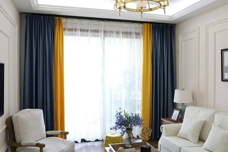 绷窗固定式合肥窗帘的窗身分别套在窗户上下两个窗帘杆上